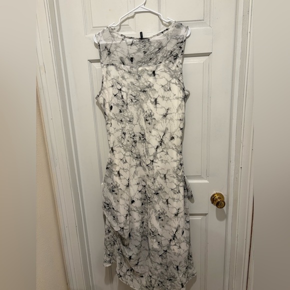 Stella Carakasi Black and White Asymmetrical Dress - Picture 3 of 3